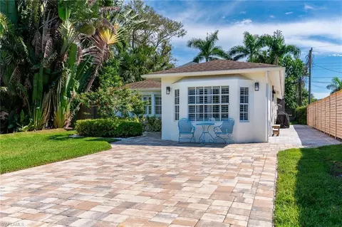 772 104th Ave N, Naples, FL 34108