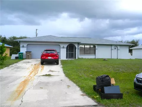 621 SE 10th Pl, Cape Coral, FL 33990