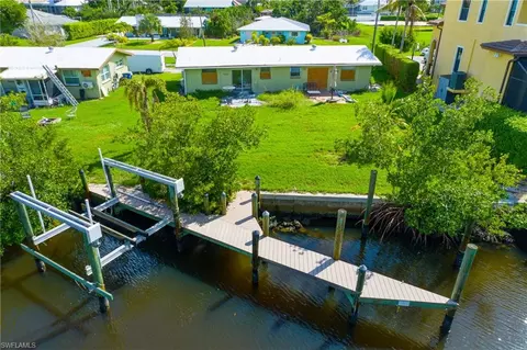 4897-4899 Esplanade St, Bonita Springs, FL 34134