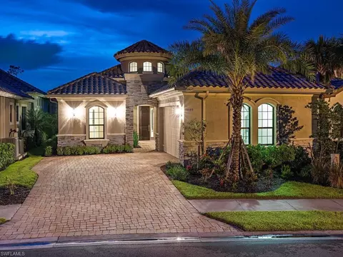 14689 Reserve Ln, Naples, FL 34109