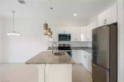 9002 E Castle Cir, Labelle, FL 33935 photo 14