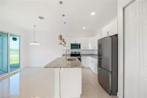 9002 E Castle Cir, Labelle, FL 33935 photo 13