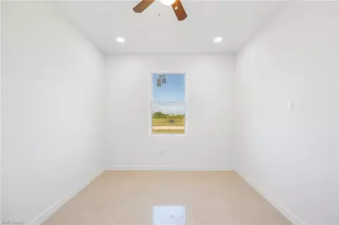 9002 E Castle Cir, Labelle, FL 33935 photo 6