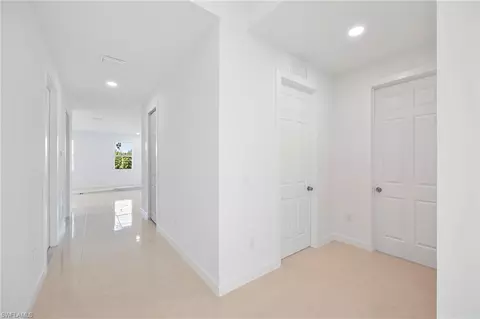 9002 E Castle Cir, Labelle, FL 33935 photo 4