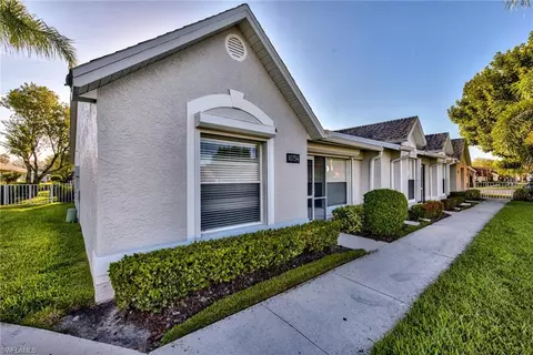 10754 Queen Anne Ln #1701, Naples, FL 34109