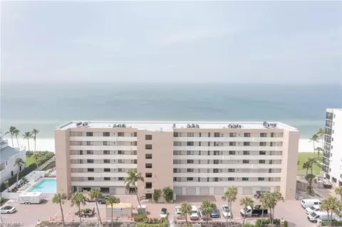 10475 Gulf Shore Dr #113, Naples, FL 34108