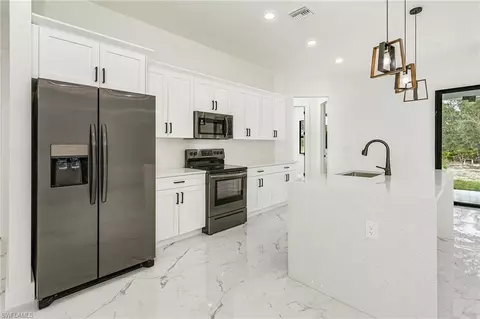 7834 14th Pl, Labelle, FL 33935 photo 9