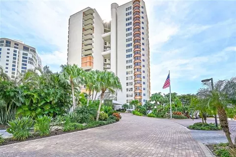 4251 Gulf Shore Blvd N #14B, Naples, FL 34103