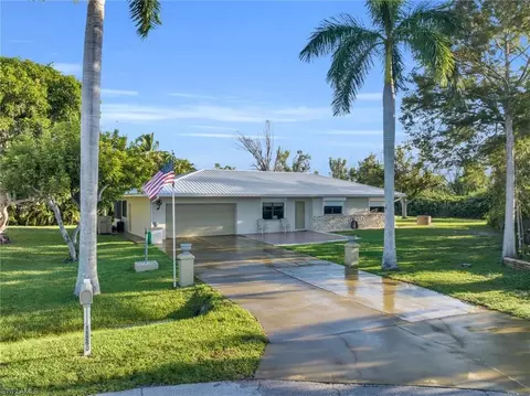 11250 Heidi Lee Ln, Fort Myers, FL 33908