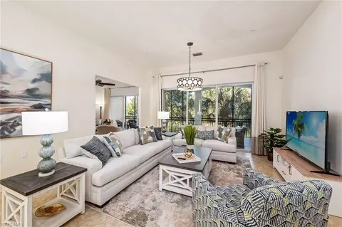 3138 Aviamar Cir #203, Naples, FL 34114