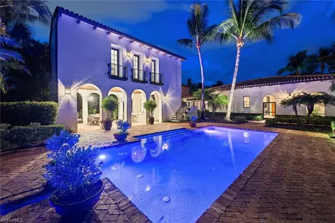 10842 Est Cortile Ct, Naples, FL 34110