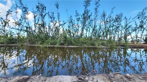 3601 Crestwell Ct, Saint James City, FL 33956