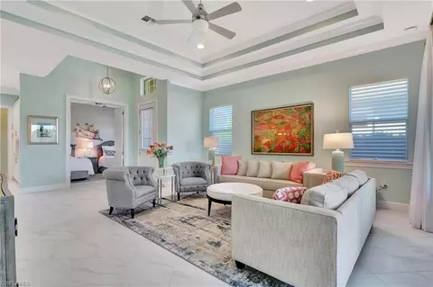 5684 Highbourne Dr, Naples, FL 34113