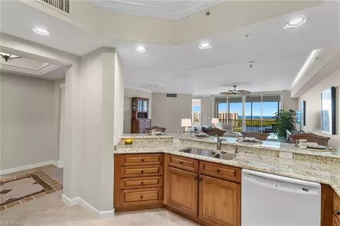 325 Dunes Blvd #904, Naples, FL 34110 photo 10