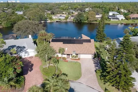 161 Oakwood Dr, Naples, FL 34110