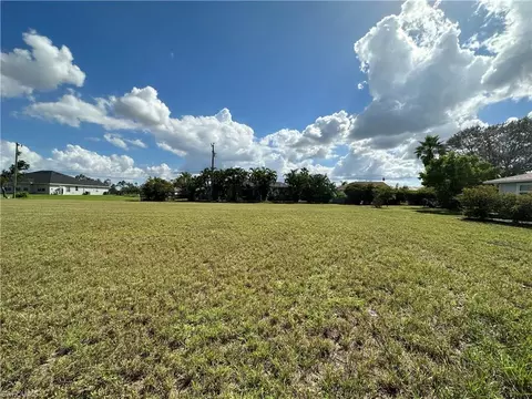 1408 NE 15th Ter, Cape Coral, FL 33909