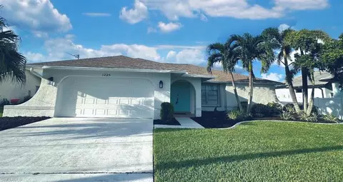 1225 El Dorado Pkwy W, Cape Coral, FL 33914