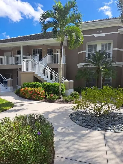 1940 Willow Bend Cir #3-102, Naples, FL 34109