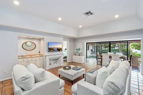 515 Serendipity Dr, Naples, FL 34108 photo 3