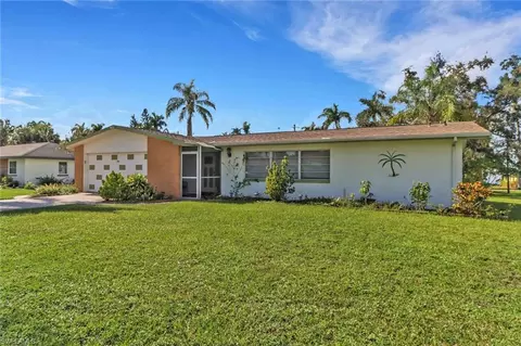 3955 Edgewood Ave, Fort Myers, FL 33916