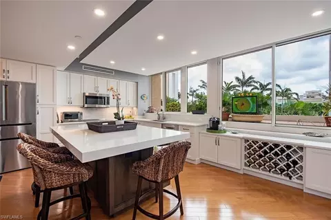 7117 Pelican Bay Blvd #206, Naples, FL 34108