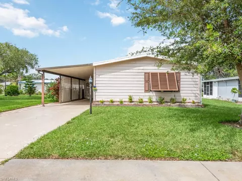 115 Estelle Dr, Naples, FL 34112