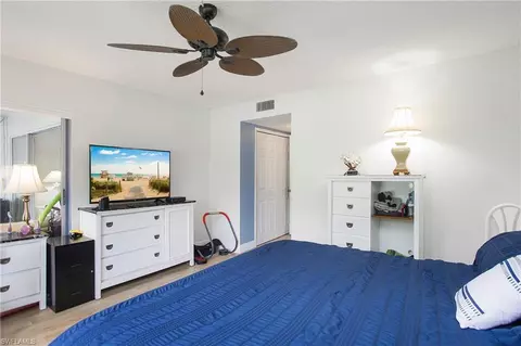 215 Cypress Way E #D1, Naples, FL 34110 photo 10
