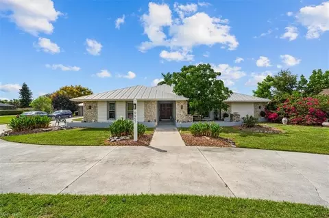 9957 Winterview Dr, Naples, FL 34109