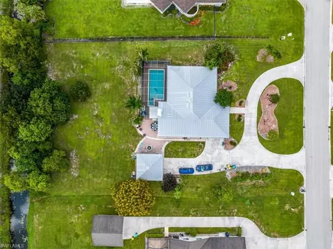 9957 Winterview Dr, Naples, FL 34109 photo 37