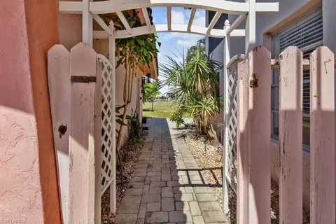 93 Dolphin Cir, Naples, FL 34113 photo 6
