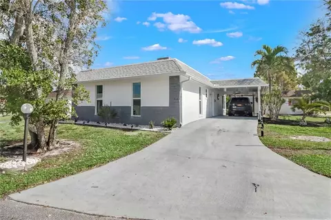 16 Hackney Ln #A-22, Naples, FL 34112
