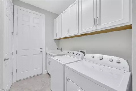 7630 Jacaranda Ln, Naples, FL 34114 photo 17
