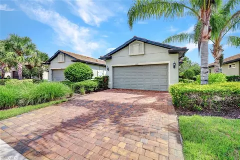 7630 Jacaranda Ln, Naples, FL 34114 photo 2