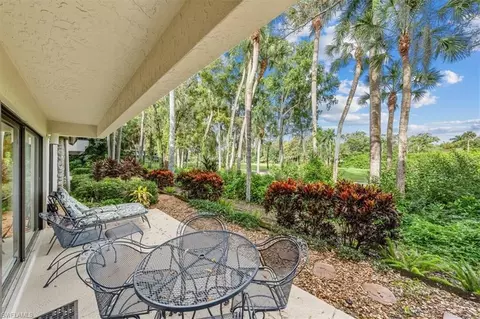 105 Clubhouse Dr #155, Naples, FL 34105