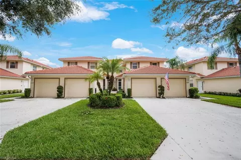 450 Robin Hood Cir #102, Naples, FL 34104
