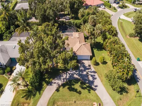 277 Burning Tree Dr, Naples, FL 34105 photo 3