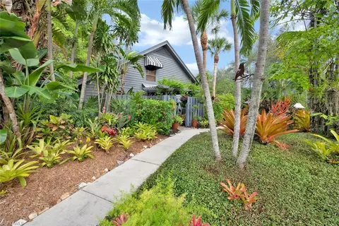 1245 Solana Rd #G-1, Naples, FL 34103
