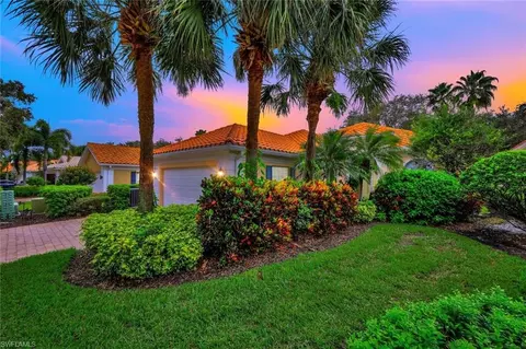 5930 Bermuda Ln, Naples, FL 34119