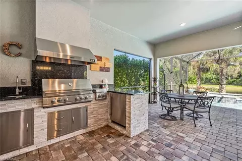 2770 Aviamar Cir, Naples, FL 34114 photo 25
