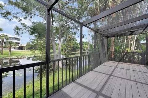 452 Sharwood Dr, Naples, FL 34110