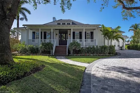 2036 8th St S, Naples, FL 34102