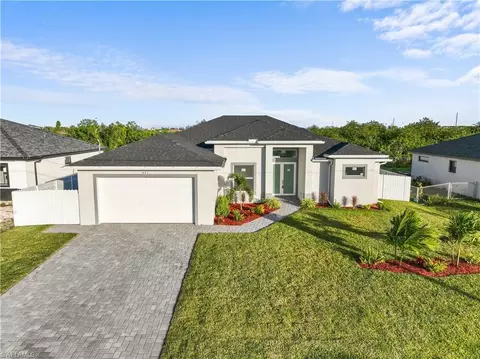 621 SW 18th Ct, Cape Coral, FL 33991