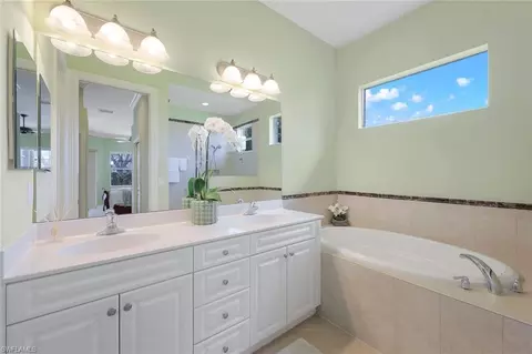 6074 Divot Ct, Naples, FL 34113 photo 13
