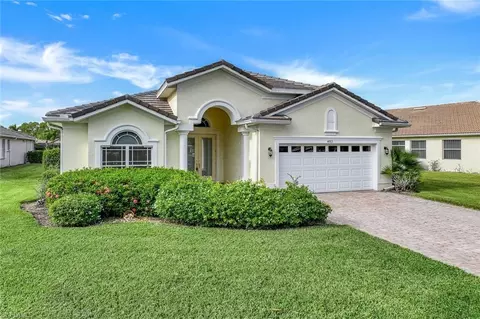 4913 Sedgewood Ln, Naples, FL 34112