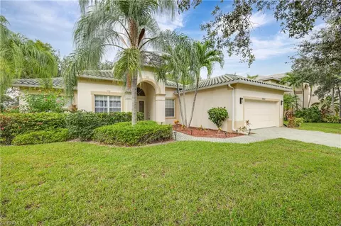 8452 Laurel Lakes Blvd, Naples, FL 34119