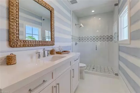 Bath - 125 18th Ave S, Naples, FL 34102 photo 6 of 6