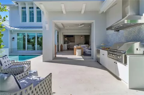Exterior - 125 18th Ave S, Naples, FL 34102 photo 3 of 7