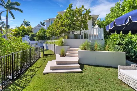 Exterior - 125 18th Ave S, Naples, FL 34102 photo 6 of 7