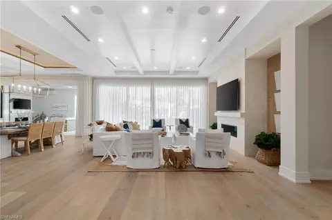 Dining - 125 18th Ave S, Naples, FL 34102 photo 1 of 3