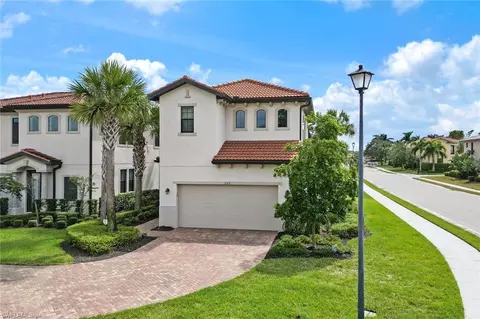 1153 Penrose Ct, Naples, FL 34113